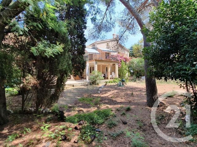 Afficher la photo en grand maison à vendre - 8 pièces - 178.7 m2 - LE PRADET - 83 - PROVENCE-ALPES-COTE-D-AZUR - Century 21 Sagittaire Immobilier