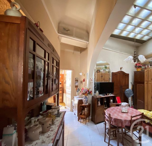 Afficher la photo en grand appartement à vendre - 3 pièces - 72.0 m2 - HYERES - 83 - PROVENCE-ALPES-COTE-D-AZUR - Century 21 Sagittaire Immobilier