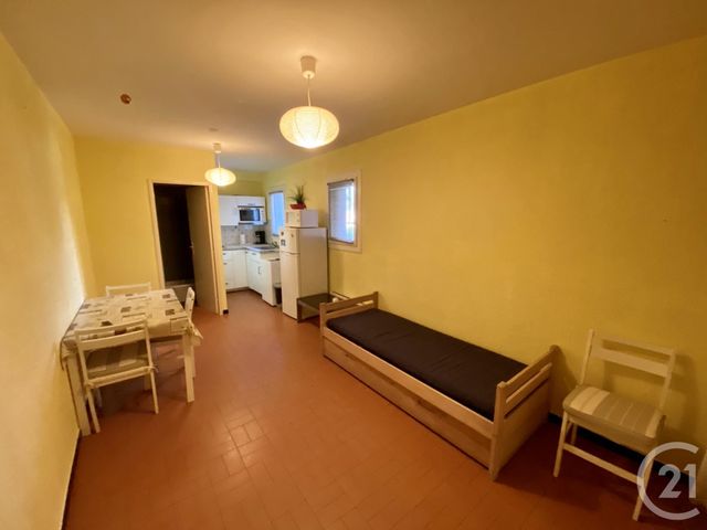 Afficher la photo en grand Appartement F1 à vendre - 1 pièce - 23.0 m2 - LE PRADET - 83 - PROVENCE-ALPES-COTE-D-AZUR - Century 21 Sagittaire Immobilier