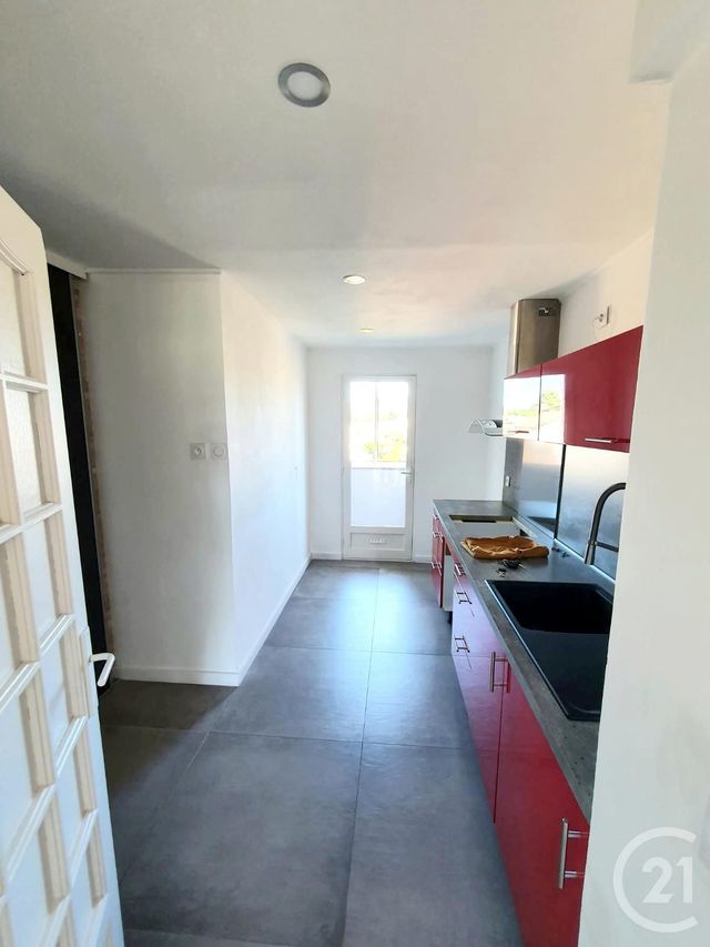 Afficher la photo en grand appartement à vendre - 4 pièces - 72.0 m2 - LE PRADET - 83 - PROVENCE-ALPES-COTE-D-AZUR - Century 21 Sagittaire Immobilier