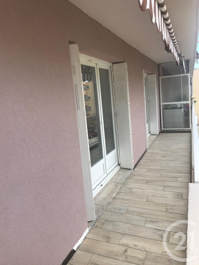 Afficher la photo en grand appartement à vendre - 4 pièces - 72.0 m2 - LE PRADET - 83 - PROVENCE-ALPES-COTE-D-AZUR - Century 21 Sagittaire Immobilier