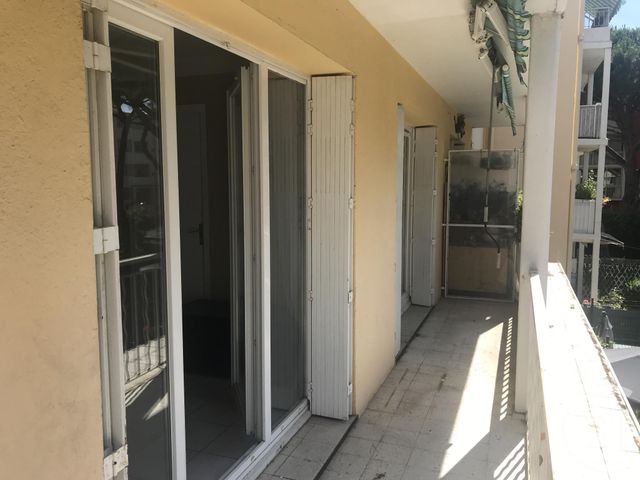 Afficher la photo en grand appartement à vendre - 4 pièces - 68.0 m2 - LE PRADET - 83 - PROVENCE-ALPES-COTE-D-AZUR - Century 21 Sagittaire Immobilier
