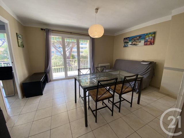 Afficher la photo en grand appartement à vendre - 4 pièces - 68.0 m2 - LE PRADET - 83 - PROVENCE-ALPES-COTE-D-AZUR - Century 21 Sagittaire Immobilier