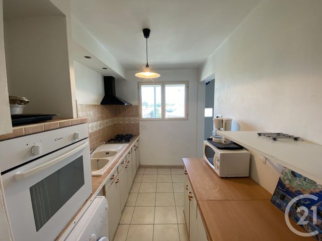 Afficher la photo en grand appartement à vendre - 4 pièces - 68.0 m2 - LE PRADET - 83 - PROVENCE-ALPES-COTE-D-AZUR - Century 21 Sagittaire Immobilier