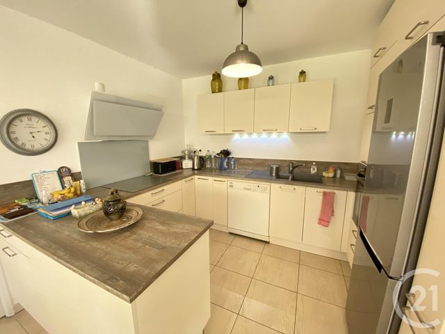 Afficher la photo en grand appartement à vendre - 5 pièces - 95.23 m2 - LE PRADET - 83 - PROVENCE-ALPES-COTE-D-AZUR - Century 21 Sagittaire Immobilier