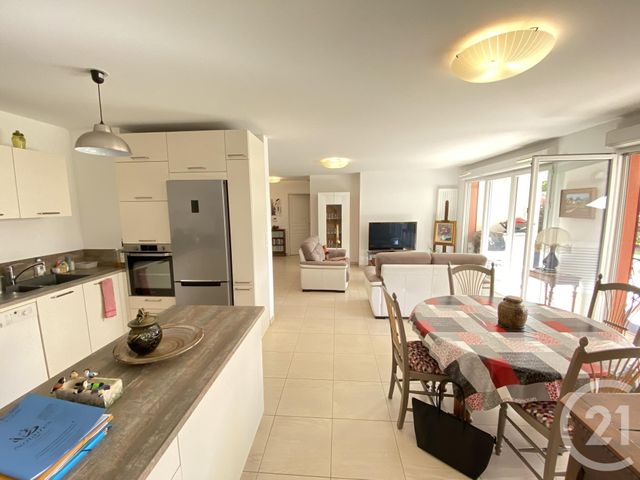 Afficher la photo en grand appartement à vendre - 5 pièces - 95.23 m2 - LE PRADET - 83 - PROVENCE-ALPES-COTE-D-AZUR - Century 21 Sagittaire Immobilier