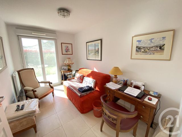 Afficher la photo en grand appartement à vendre - 5 pièces - 95.23 m2 - LE PRADET - 83 - PROVENCE-ALPES-COTE-D-AZUR - Century 21 Sagittaire Immobilier