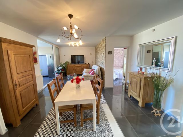 Afficher la photo en grand Appartement T4 à vendre - 4 pièces - 85.14 m2 - LE PRADET - 83 - PROVENCE-ALPES-COTE-D-AZUR - Century 21 Sagittaire Immobilier