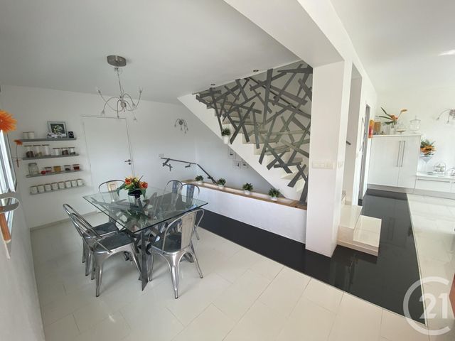 Afficher la photo en grand maison à vendre - 8 pièces - 183.0 m2 - LE PRADET - 83 - PROVENCE-ALPES-COTE-D-AZUR - Century 21 Sagittaire Immobilier