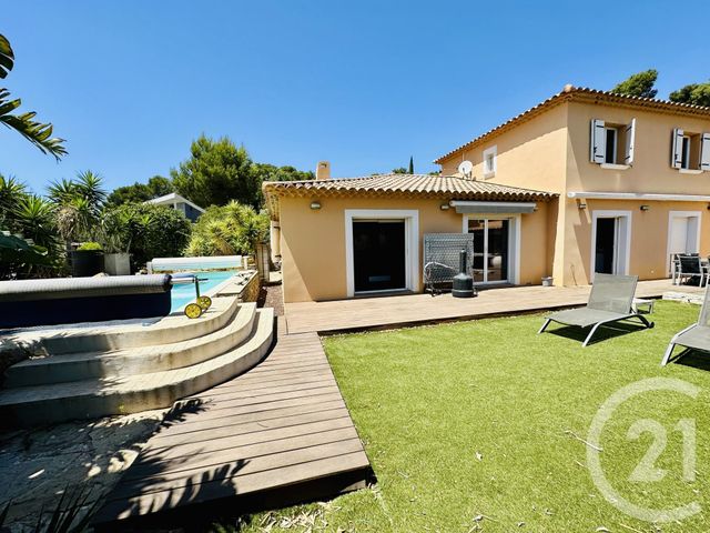 maison à vendre - 8 pièces - 130.0 m2 - CARQUEIRANNE - 83 - PROVENCE-ALPES-COTE-D-AZUR - Century 21 Sagittaire Immobilier