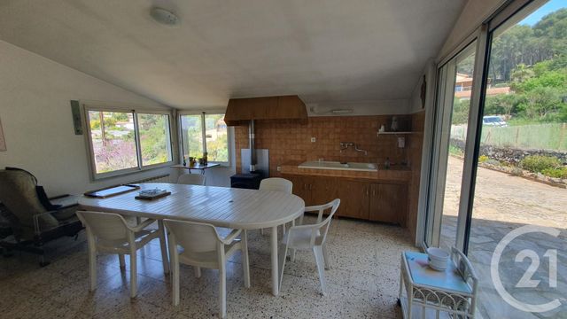 maison à vendre - 10 pièces - 164.0 m2 - CARQUEIRANNE - 83 - PROVENCE-ALPES-COTE-D-AZUR - Century 21 Sagittaire Immobilier