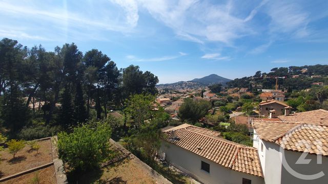 maison à vendre - 10 pièces - 164.0 m2 - CARQUEIRANNE - 83 - PROVENCE-ALPES-COTE-D-AZUR - Century 21 Sagittaire Immobilier