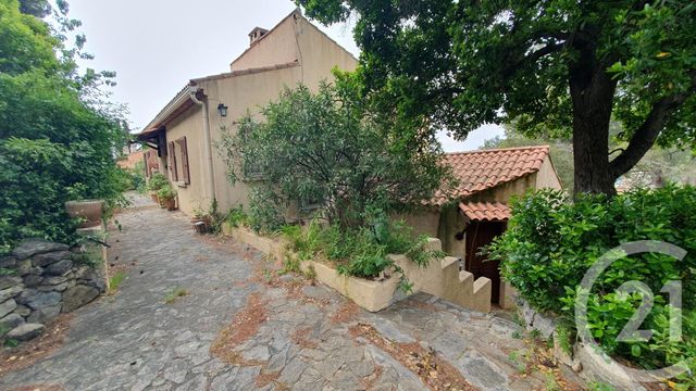 maison à vendre - 7 pièces - 158.11 m2 - CARQUEIRANNE - 83 - PROVENCE-ALPES-COTE-D-AZUR - Century 21 Sagittaire Immobilier