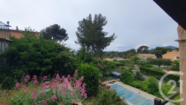 maison à vendre - 7 pièces - 158.11 m2 - CARQUEIRANNE - 83 - PROVENCE-ALPES-COTE-D-AZUR - Century 21 Sagittaire Immobilier