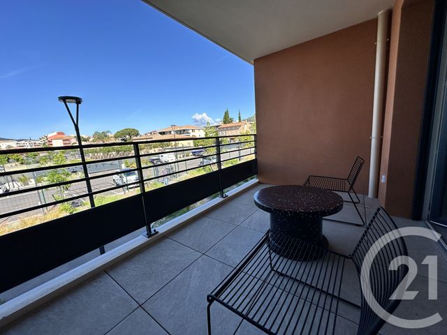 Appartement T1 à vendre - 1 pièce - 18.0 m2 - HYERES - 83 - PROVENCE-ALPES-COTE-D-AZUR - Century 21 Sagittaire Immobilier