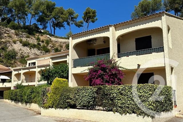 Appartement T4 à vendre - 5 pièces - 80.9 m2 - CARQUEIRANNE - 83 - PROVENCE-ALPES-COTE-D-AZUR - Century 21 Sagittaire Immobilier