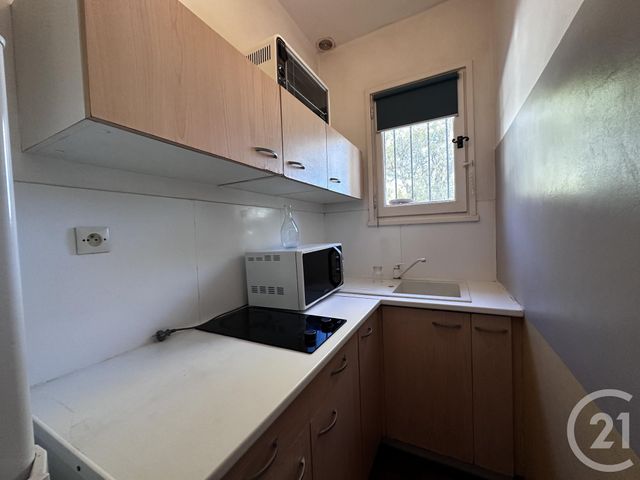 Appartement T1 à vendre - 1 pièce - 25.0 m2 - LE PRADET - 83 - PROVENCE-ALPES-COTE-D-AZUR - Century 21 Sagittaire Immobilier