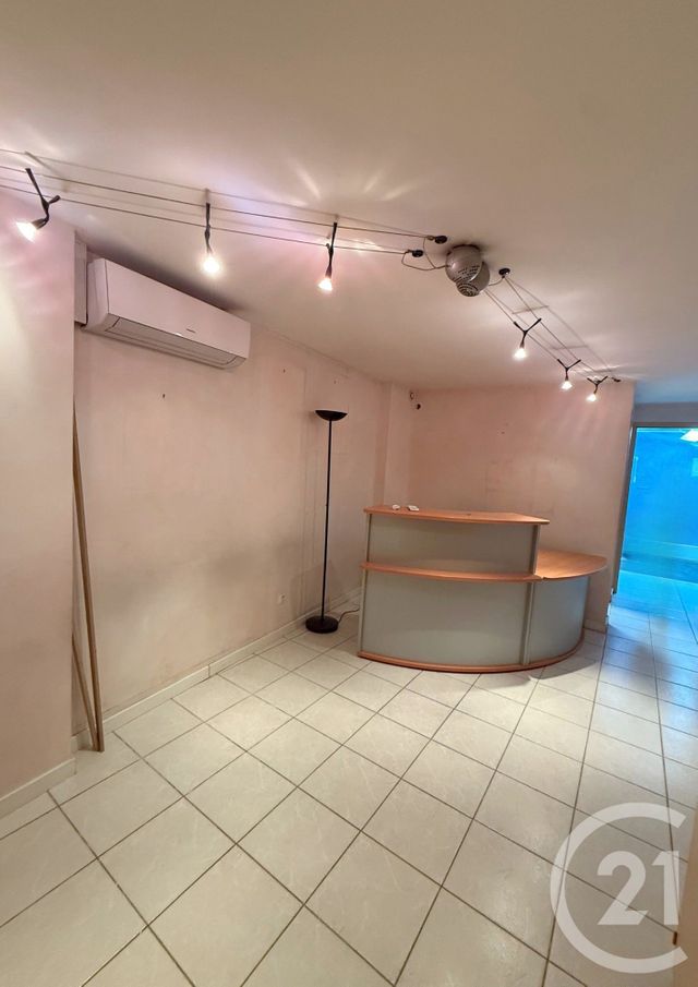 Appartement F2 à vendre - 2 pièces - 52.0 m2 - PIERREFEU DU VAR - 83 - PROVENCE-ALPES-COTE-D-AZUR - Century 21 Sagittaire Immobilier