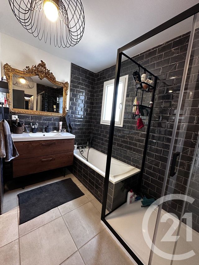 maison à vendre - 5 pièces - 89.0 m2 - LE PRADET - 83 - PROVENCE-ALPES-COTE-D-AZUR - Century 21 Sagittaire Immobilier