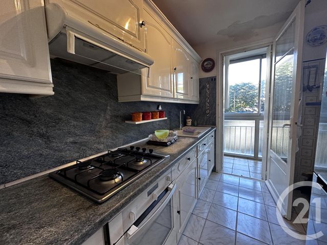 Appartement F4 à vendre - 4 pièces - 68.0 m2 - LA VALETTE DU VAR - 83 - PROVENCE-ALPES-COTE-D-AZUR - Century 21 Sagittaire Immobilier