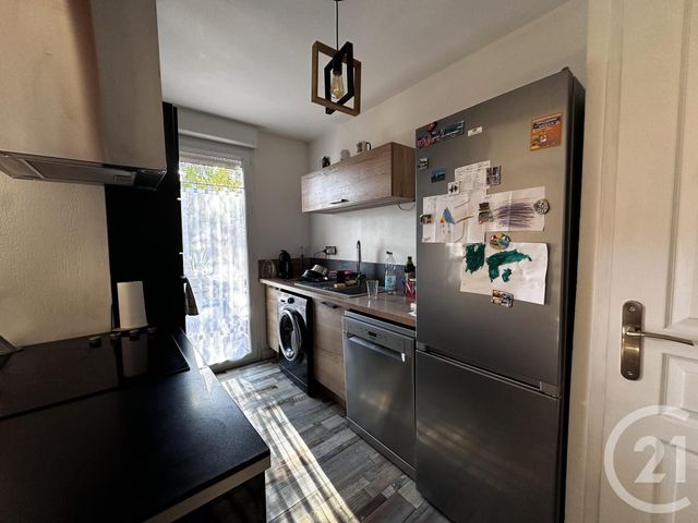 Afficher la photo en grand Appartement F2 à vendre - 2 pièces - 42.11 m2 - HYERES - 83 - PROVENCE-ALPES-COTE-D-AZUR - Century 21 Sagittaire Immobilier