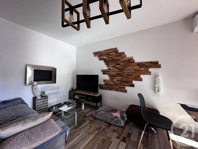 Afficher la photo en grand Appartement F2 à vendre - 2 pièces - 42.11 m2 - HYERES - 83 - PROVENCE-ALPES-COTE-D-AZUR - Century 21 Sagittaire Immobilier