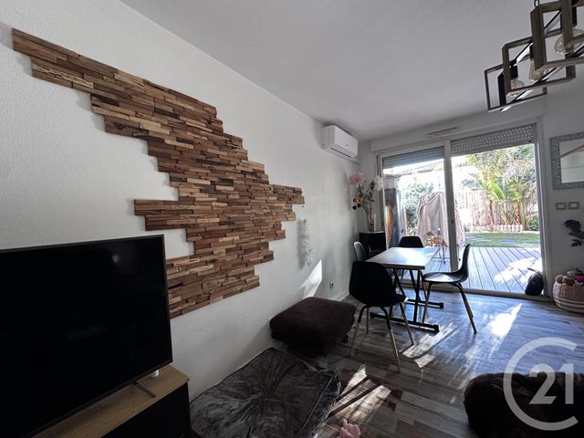 Afficher la photo en grand Appartement F2 à vendre - 2 pièces - 42.11 m2 - HYERES - 83 - PROVENCE-ALPES-COTE-D-AZUR - Century 21 Sagittaire Immobilier