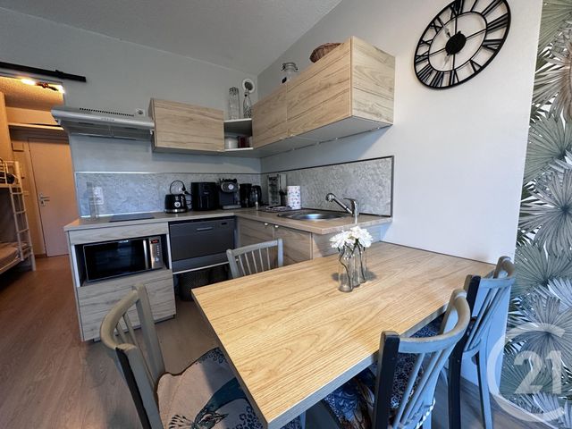 Appartement F1 bis à vendre - 2 pièces - 26.0 m2 - 83 - PROVENCE-ALPES-COTE-D-AZUR - Century 21 Sagittaire Immobilier