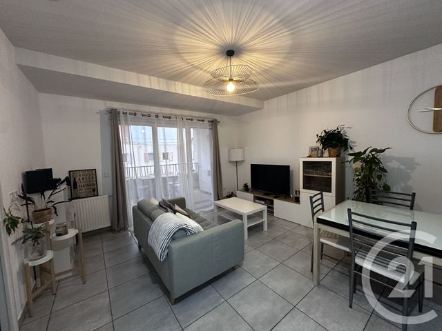 Appartement à louer - 2 pièces - 45.34 m2 - LA FARLEDE - 83 - PROVENCE-ALPES-COTE-D-AZUR - Century 21 Sagittaire Immobilier