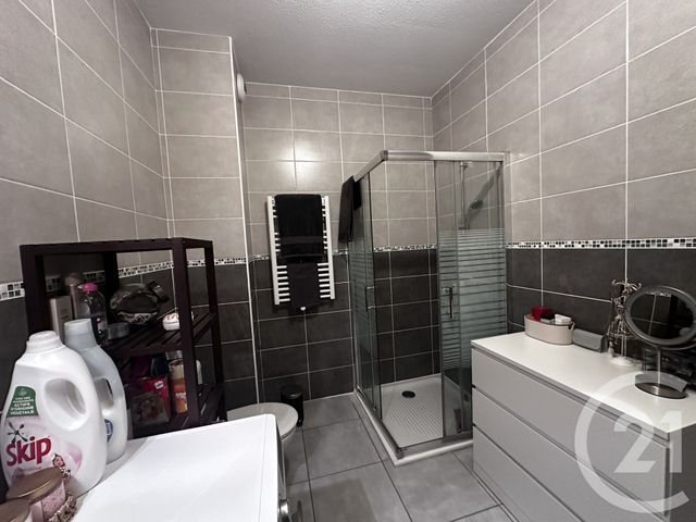 Appartement à louer - 2 pièces - 45.34 m2 - LA FARLEDE - 83 - PROVENCE-ALPES-COTE-D-AZUR - Century 21 Sagittaire Immobilier