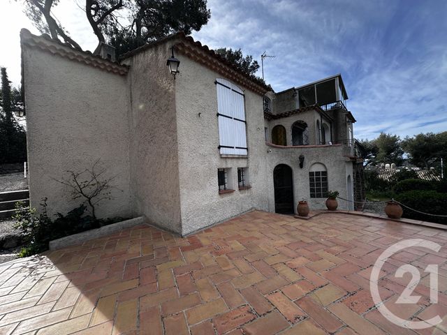 maison à vendre - 6 pièces - 114.0 m2 - CARQUEIRANNE - 83 - PROVENCE-ALPES-COTE-D-AZUR - Century 21 Sagittaire Immobilier