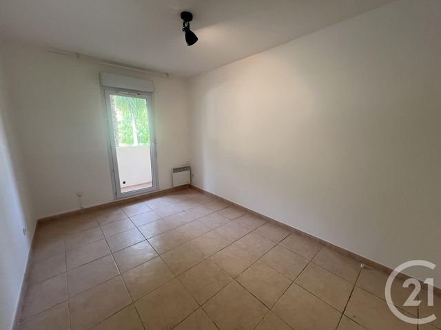 Appartement F4 à vendre - 4 pièces - 92.39 m2 - HYERES - 83 - PROVENCE-ALPES-COTE-D-AZUR - Century 21 Sagittaire Immobilier