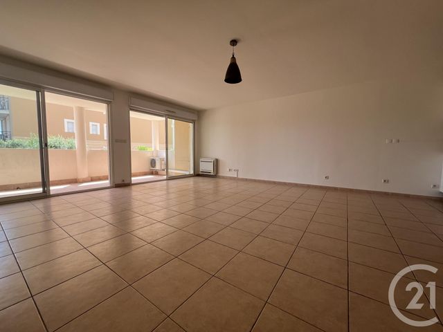 Appartement F4 à vendre - 4 pièces - 92.39 m2 - HYERES - 83 - PROVENCE-ALPES-COTE-D-AZUR - Century 21 Sagittaire Immobilier
