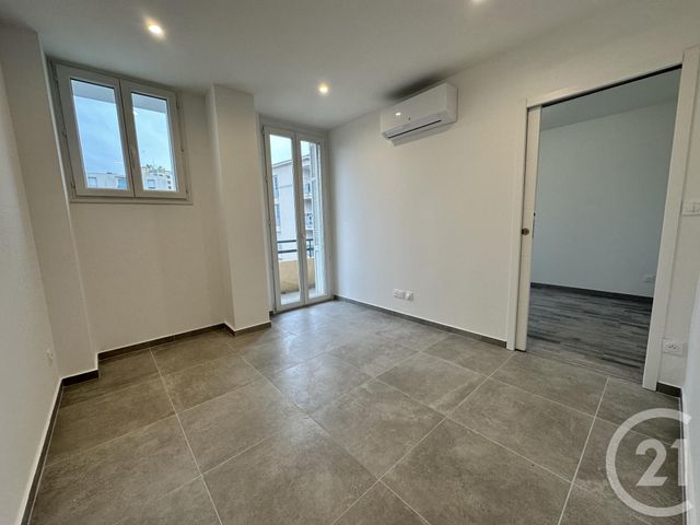 Appartement F2 à louer - 2 pièces - 34.14 m2 - TOULON - 83 - PROVENCE-ALPES-COTE-D-AZUR - Century 21 Sagittaire Immobilier