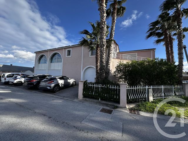 Commerce à louer CARQUEIRANNE