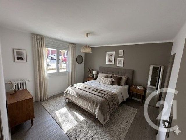 Appartement F4 à vendre - 4 pièces - 71.29 m2 - LE PRADET - 83 - PROVENCE-ALPES-COTE-D-AZUR - Century 21 Sagittaire Immobilier
