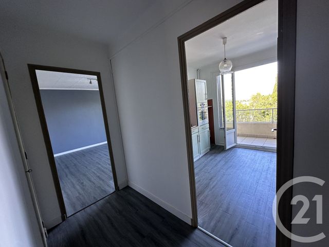 Appartement F4 à vendre - 4 pièces - 71.29 m2 - LE PRADET - 83 - PROVENCE-ALPES-COTE-D-AZUR - Century 21 Sagittaire Immobilier