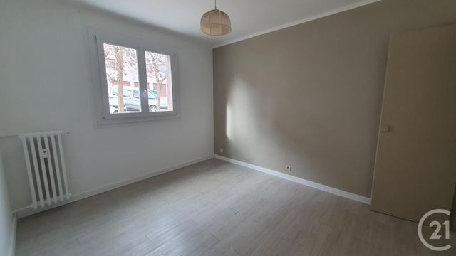 Appartement F4 à vendre - 4 pièces - 71.29 m2 - LE PRADET - 83 - PROVENCE-ALPES-COTE-D-AZUR - Century 21 Sagittaire Immobilier