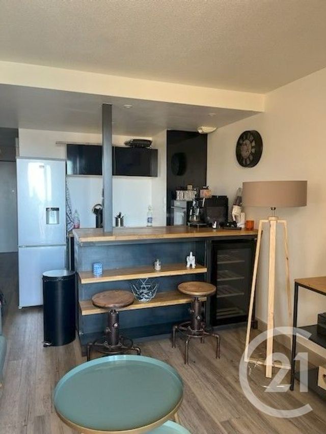 Appartement à vendre - 2 pièces - 25.54 m2 - CARQUEIRANNE - 83 - PROVENCE-ALPES-COTE-D-AZUR - Century 21 Sagittaire Immobilier