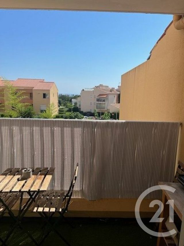 Appartement à vendre - 2 pièces - 25.54 m2 - CARQUEIRANNE - 83 - PROVENCE-ALPES-COTE-D-AZUR - Century 21 Sagittaire Immobilier