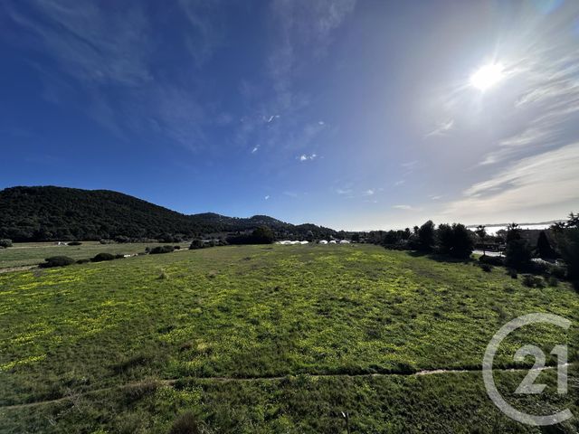 Appartement F5 à vendre - 5 pièces - 90.53 m2 - CARQUEIRANNE - 83 - PROVENCE-ALPES-COTE-D-AZUR - Century 21 Sagittaire Immobilier