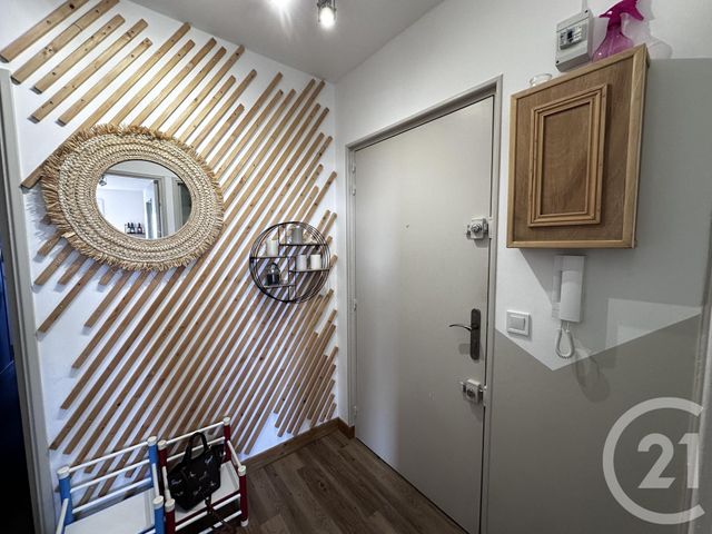 Appartement F5 à vendre - 5 pièces - 90.53 m2 - CARQUEIRANNE - 83 - PROVENCE-ALPES-COTE-D-AZUR - Century 21 Sagittaire Immobilier