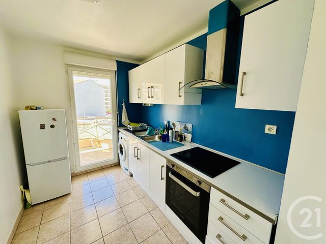 Appartement F2 à vendre - 2 pièces - 51.0 m2 - HYERES - 83 - PROVENCE-ALPES-COTE-D-AZUR - Century 21 Sagittaire Immobilier