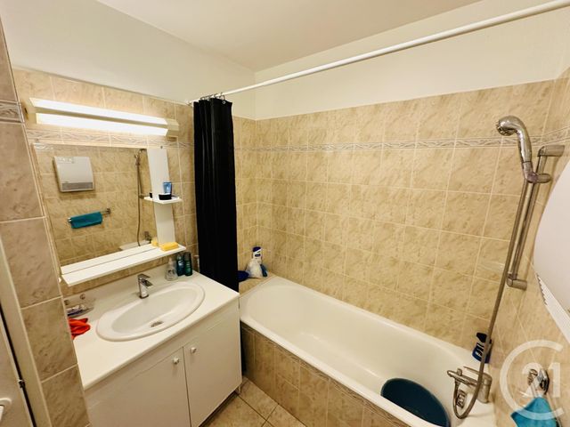 Appartement F2 à vendre - 2 pièces - 51.0 m2 - HYERES - 83 - PROVENCE-ALPES-COTE-D-AZUR - Century 21 Sagittaire Immobilier