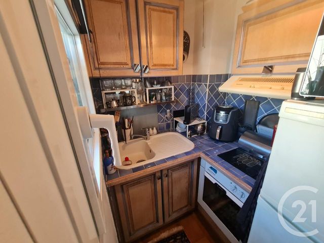 Appartement F1 à vendre - 1 pièce - 28.22 m2 - CARQUEIRANNE - 83 - PROVENCE-ALPES-COTE-D-AZUR - Century 21 Sagittaire Immobilier