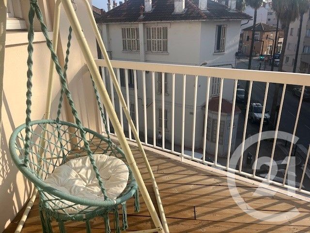 Appartement F5 à vendre - 5 pièces - 106.7 m2 - HYERES - 83 - PROVENCE-ALPES-COTE-D-AZUR - Century 21 Sagittaire Immobilier