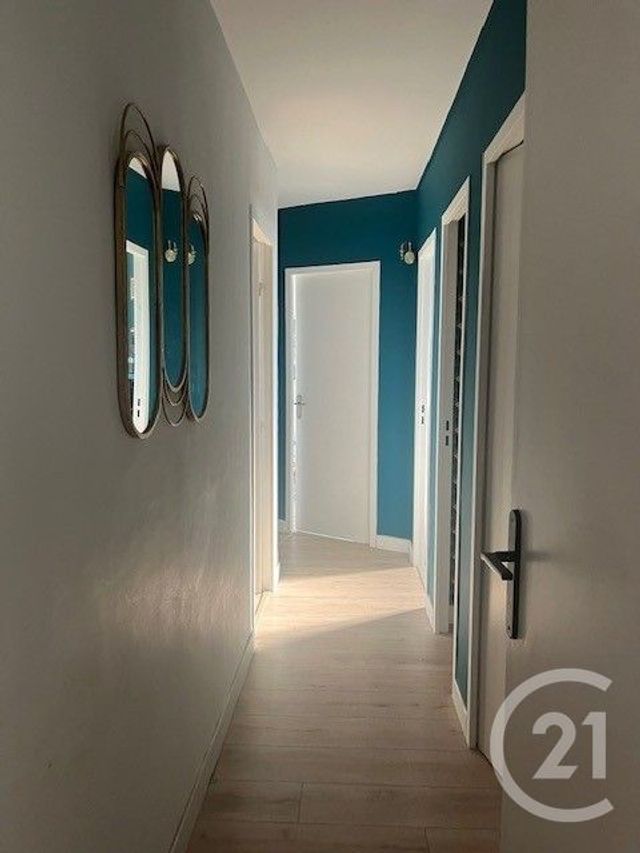 Appartement F5 à vendre - 5 pièces - 106.7 m2 - HYERES - 83 - PROVENCE-ALPES-COTE-D-AZUR - Century 21 Sagittaire Immobilier