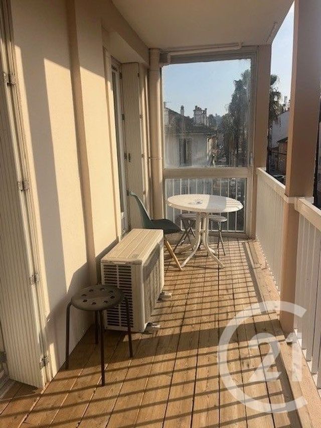 Appartement F5 à vendre - 5 pièces - 106.7 m2 - HYERES - 83 - PROVENCE-ALPES-COTE-D-AZUR - Century 21 Sagittaire Immobilier