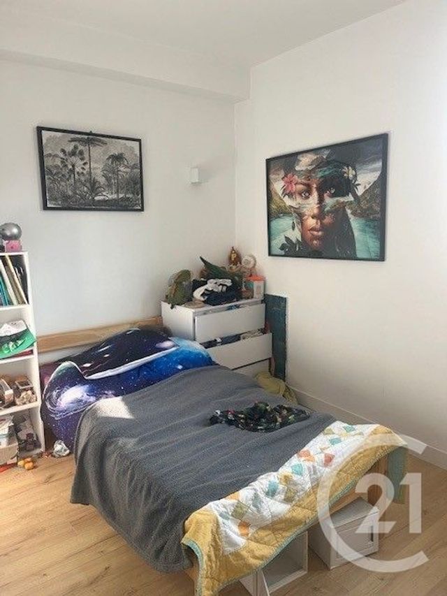 Appartement F5 à vendre - 5 pièces - 106.7 m2 - HYERES - 83 - PROVENCE-ALPES-COTE-D-AZUR - Century 21 Sagittaire Immobilier