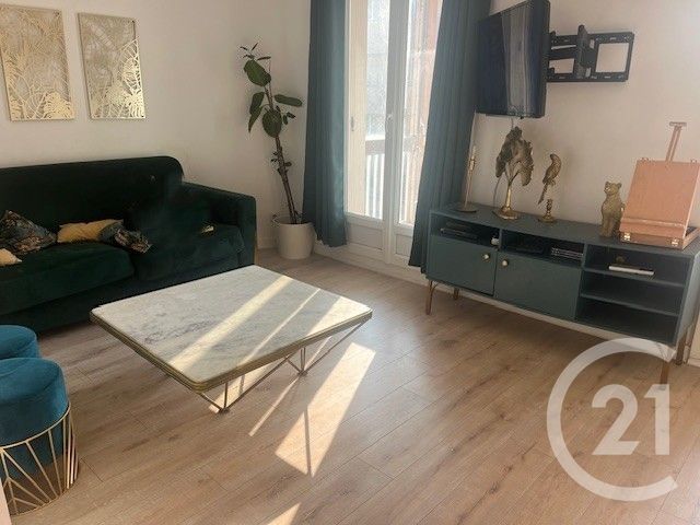 Appartement F5 à vendre - 5 pièces - 106.7 m2 - HYERES - 83 - PROVENCE-ALPES-COTE-D-AZUR - Century 21 Sagittaire Immobilier